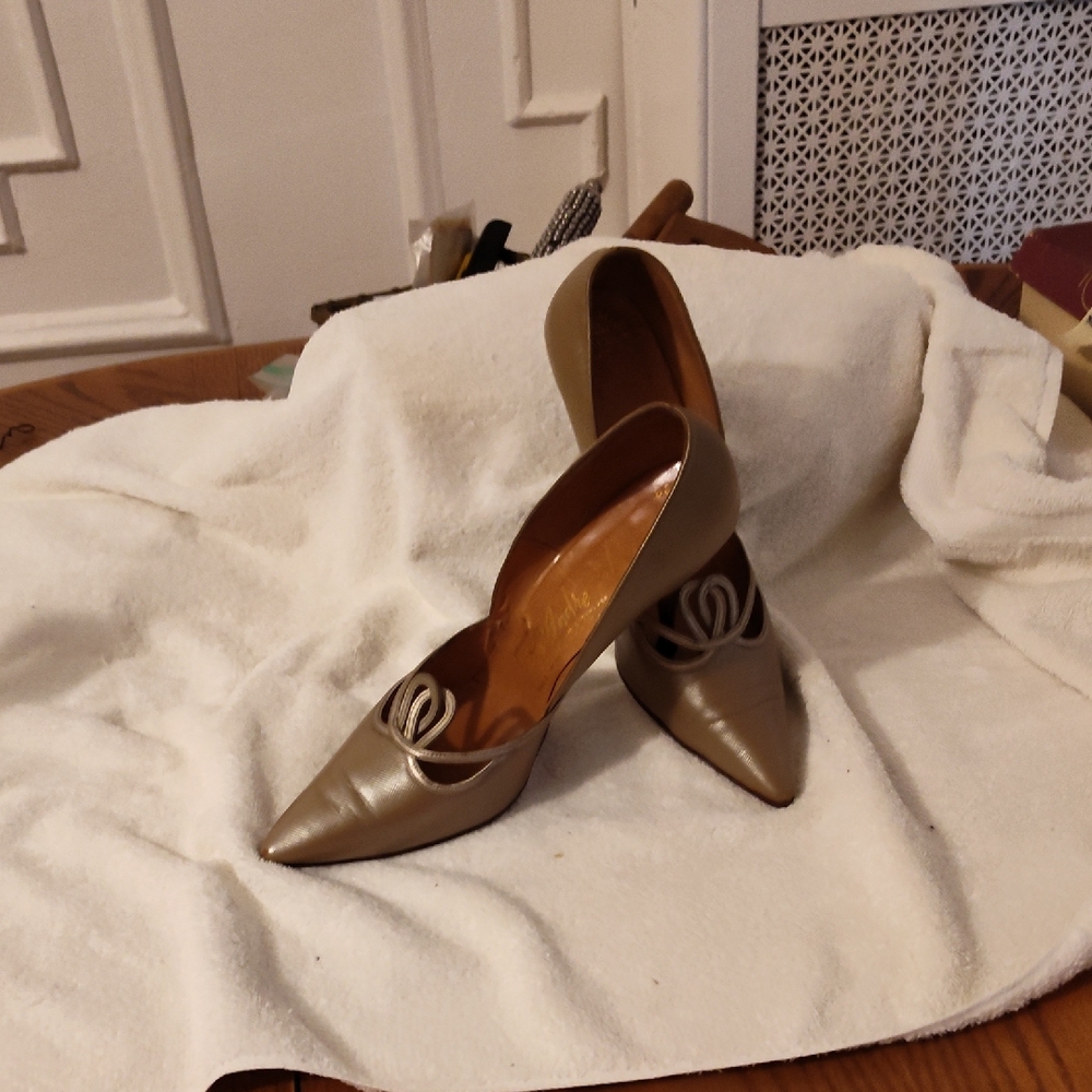 Andree Tan Heels with Sophisticated Style